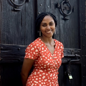 Leezet Matos headshot