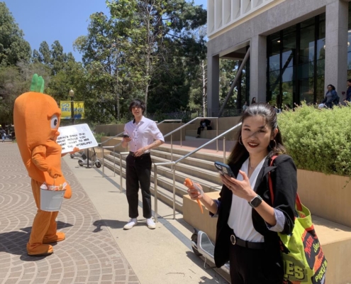 RAs Katie and Spencer meet the UCLA carrot man before PURC - must be good luck!